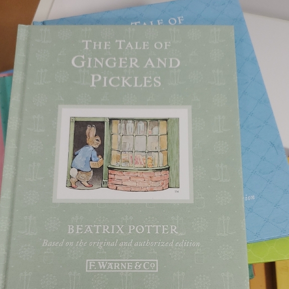 Beatrix Potter Peter Rabbit Library Set 23 Stories - Picture 11 of 16